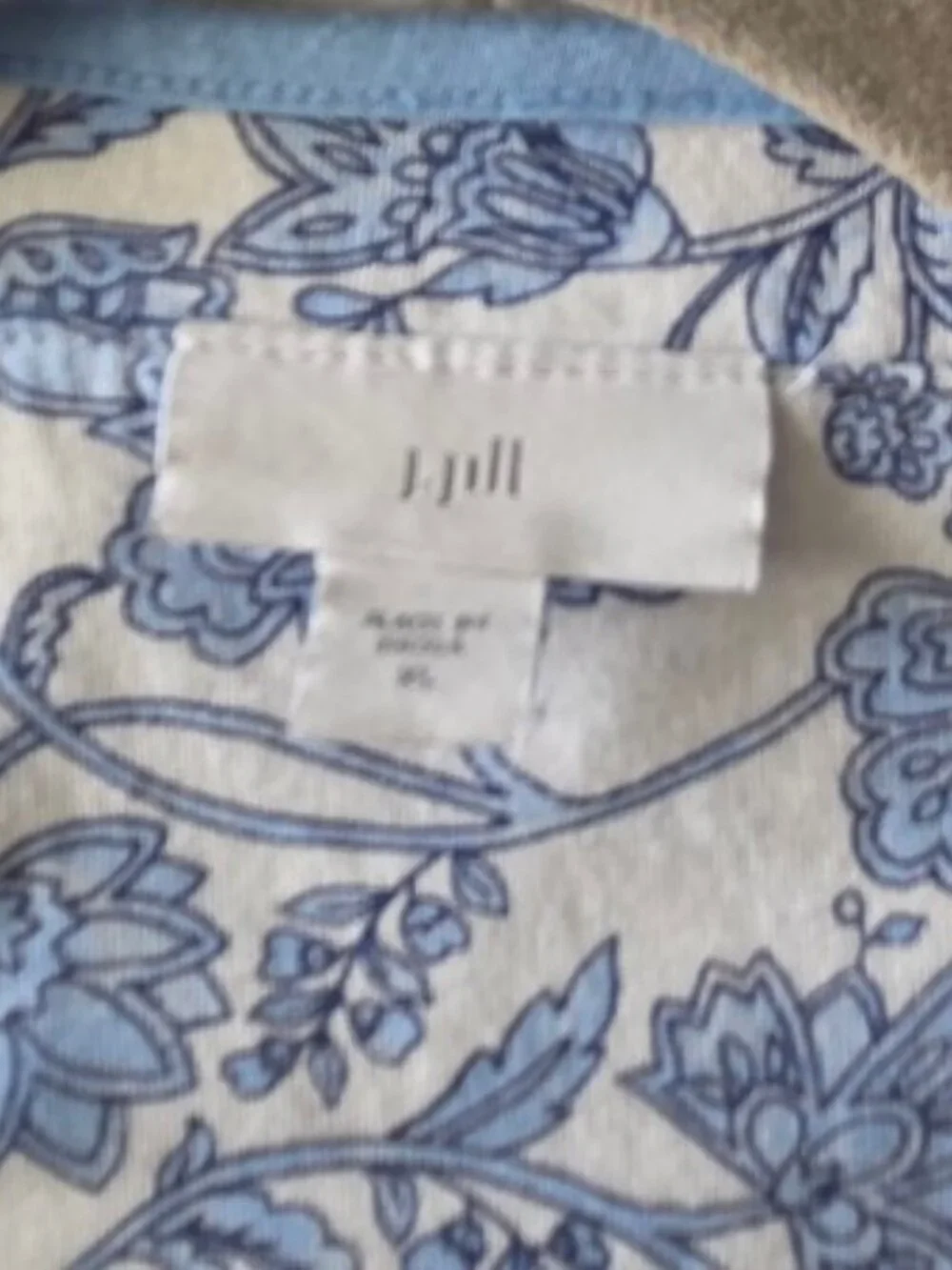 J Jill White and Blue Knit Shirt with Contrast Trim - Sz XL